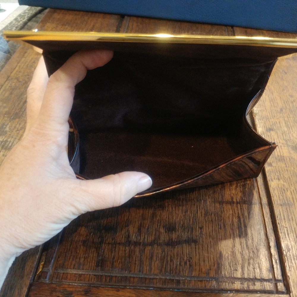 Tory Burch sunglass case - Picture 5 of 5